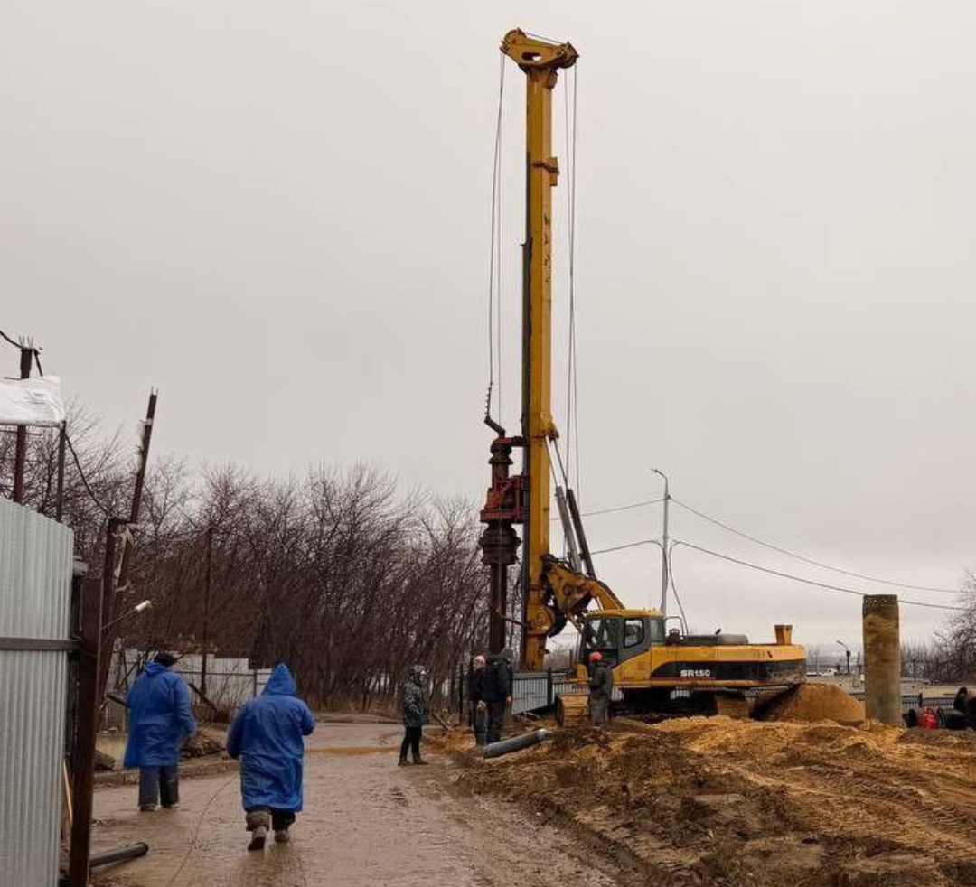 Строительство школы в Ленинском районе Саратова идёт в ускоренном темпе